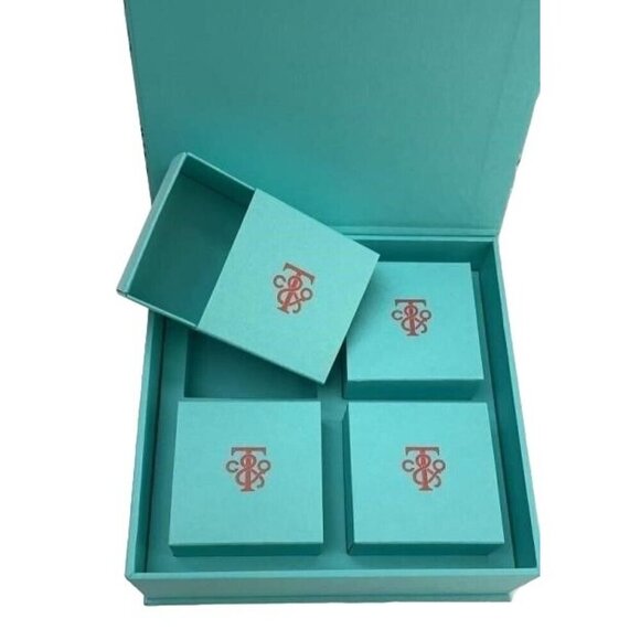 Tiffany & Co Bundle Keepsake boxes & 2 Packs of Paper Flowers Red Envelopes Sets - Picture 3 of 16